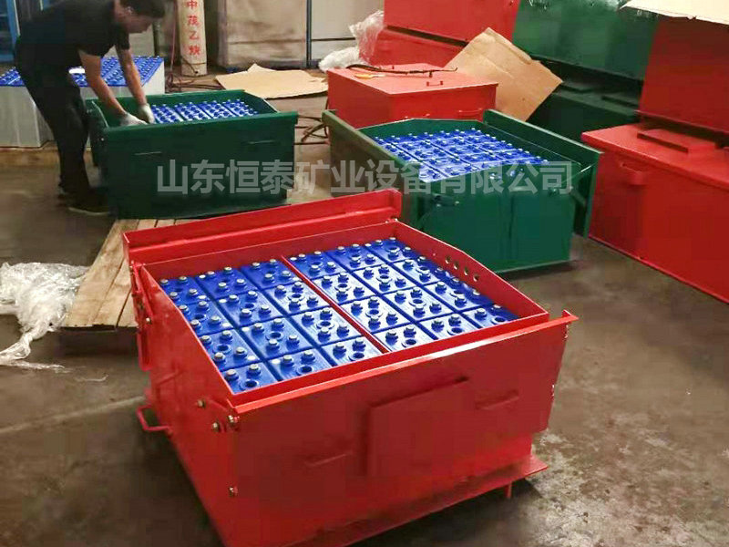 電機(jī)車電源箱